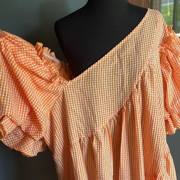 Simplee Plus orang/white seersucker gingham asymmetrical neck tiered ruffle midi - Picture 6 of 12
